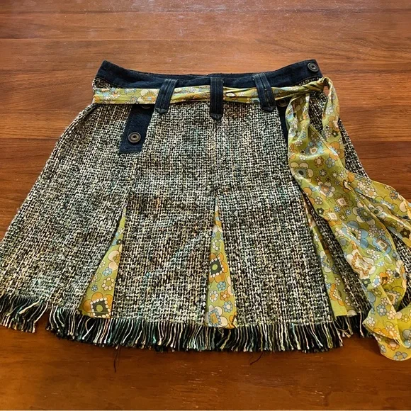 Dolce and Gabbana skirt - Picture 2 of 8